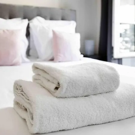 Apartment Promo! Beautiful Near The Galeries Lafayette! *